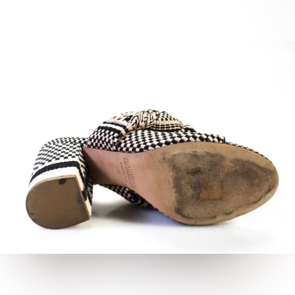 ANTOLINA Paris Mules….Size: 39…Color: Beige….Preowned - Picture 4 of 5